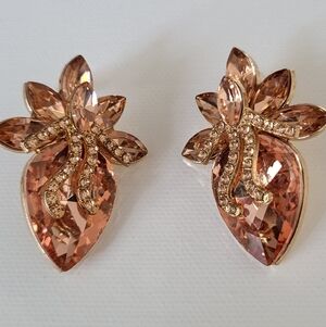Beautiful Chunky Goldtone Champagne Color Rhinestone Pierced Earrings